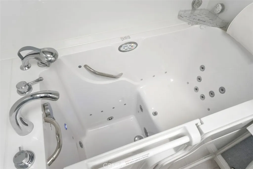 2392 Via Mariposa W 3b, Laguna Woods, California 92637 home-pic-23